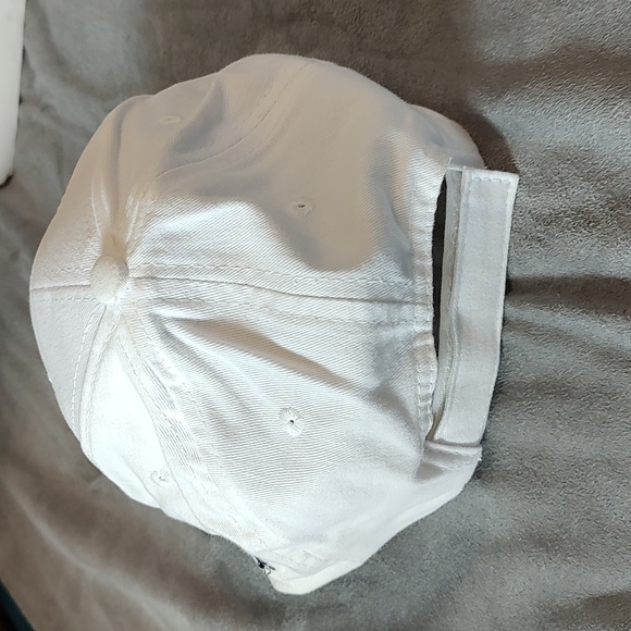 🏵️WBS Penguins Hockey Cap - Picture 4 of 5